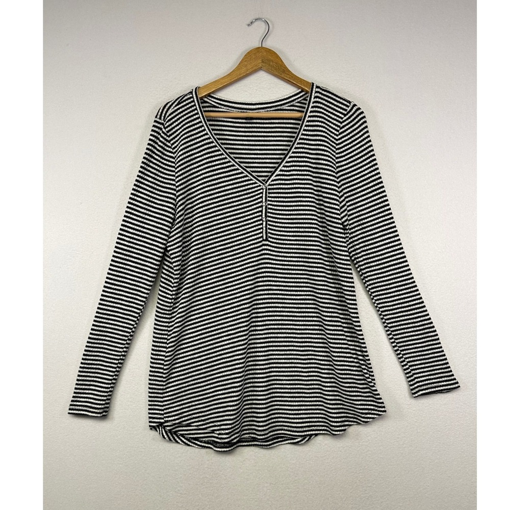 Nautical Torrid Women 1 Black White Striped V-Neck Waffle Knit Henley Top